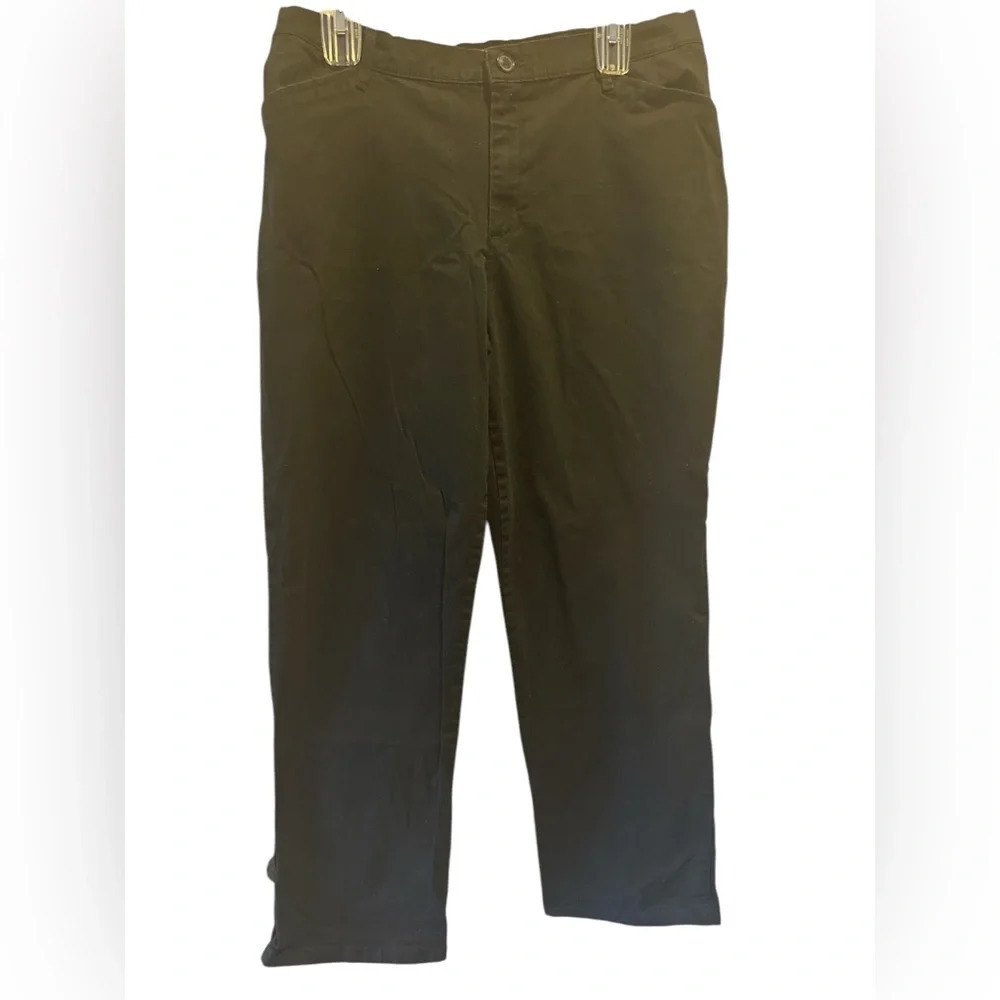Lee All Day Pant black bootcut short chino pants
